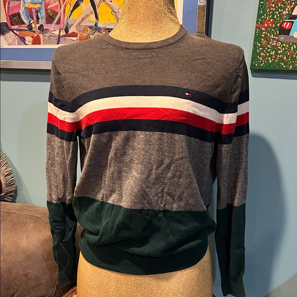 Tommy Hilfiger vintage Men's Gray and Green Crewneck Sweater